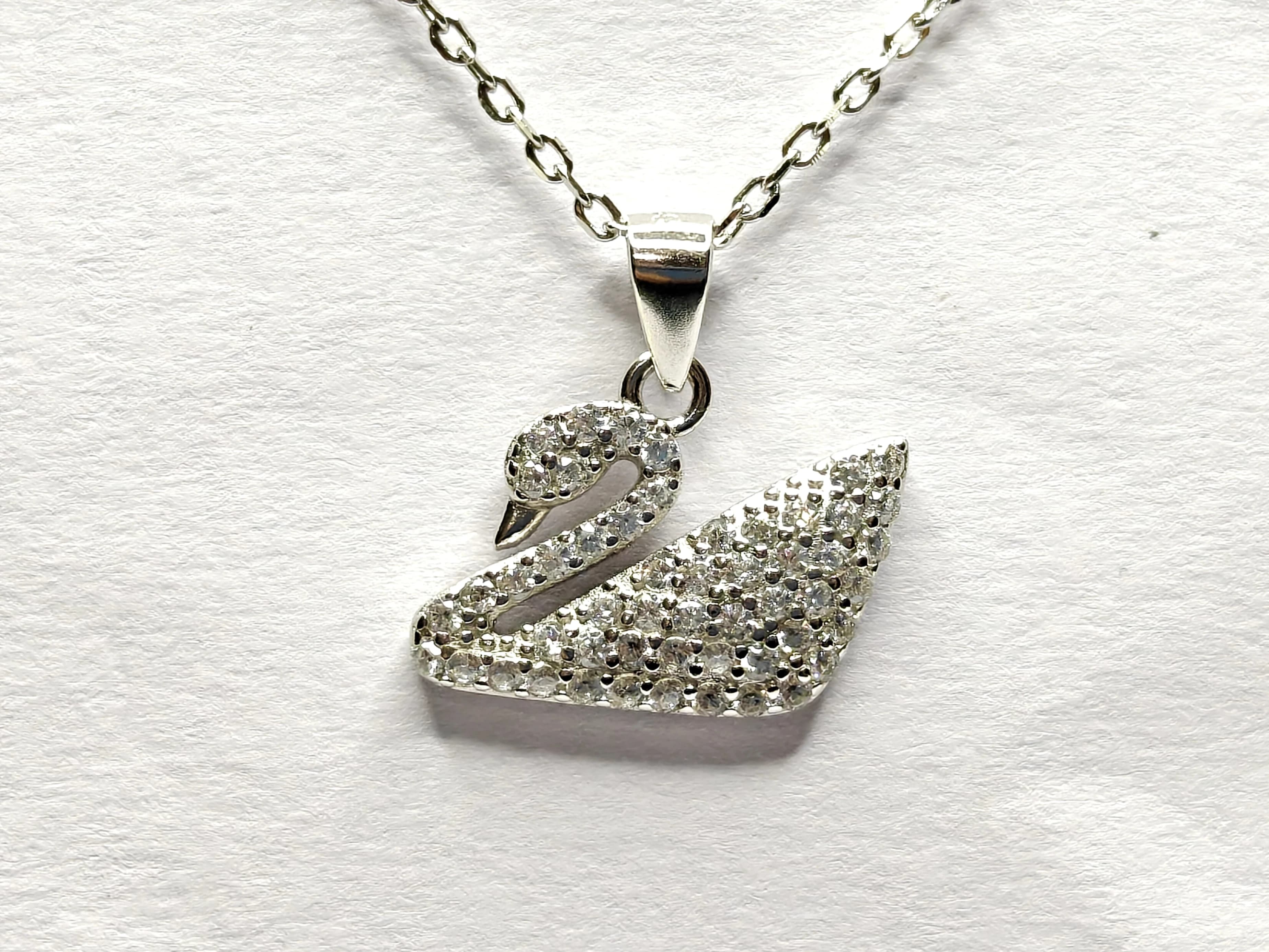 Swan pendant